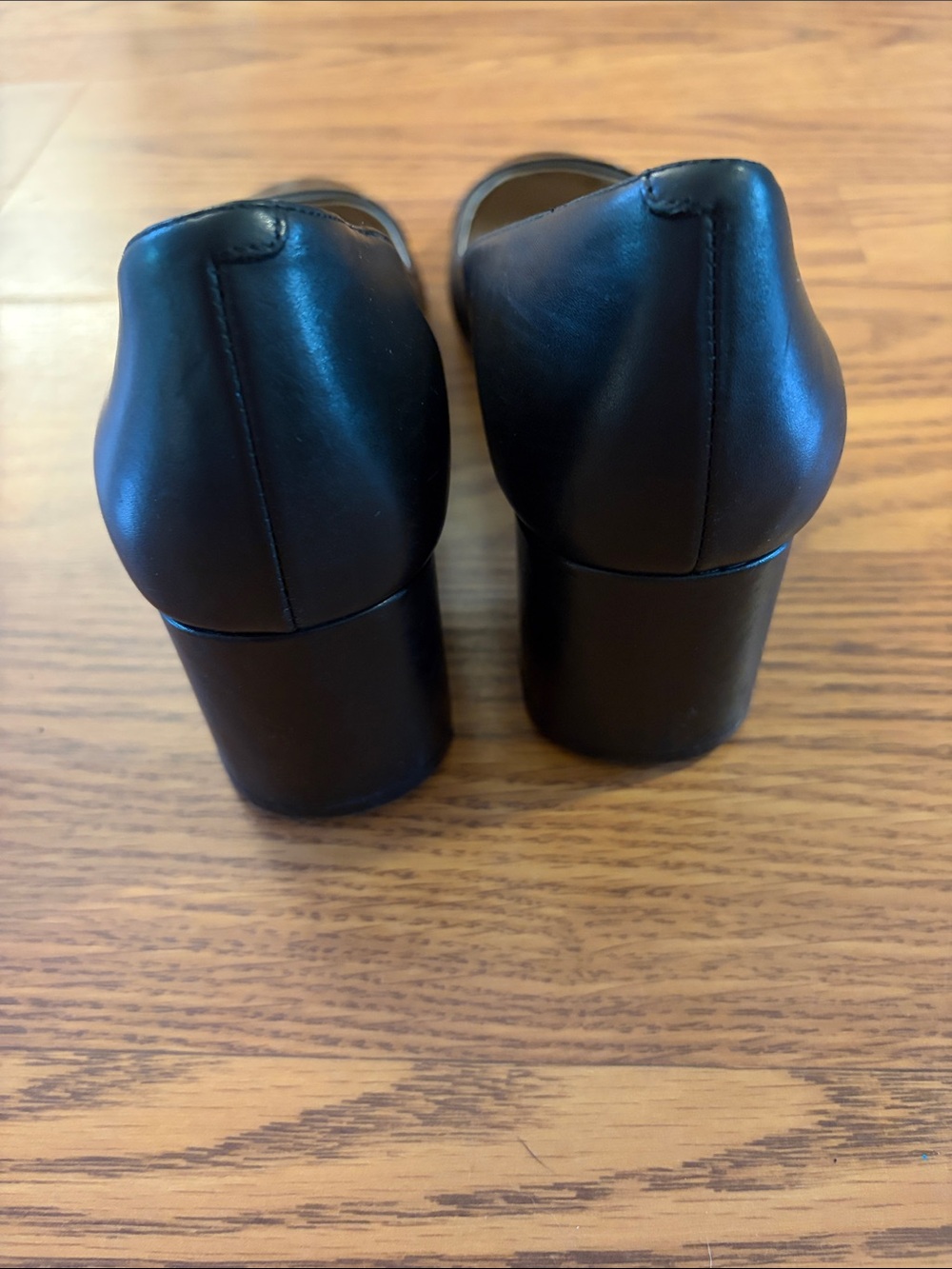 Cole Haan Dawna Grand Black Leather Cap-Toe pump - Picture 4 of 6